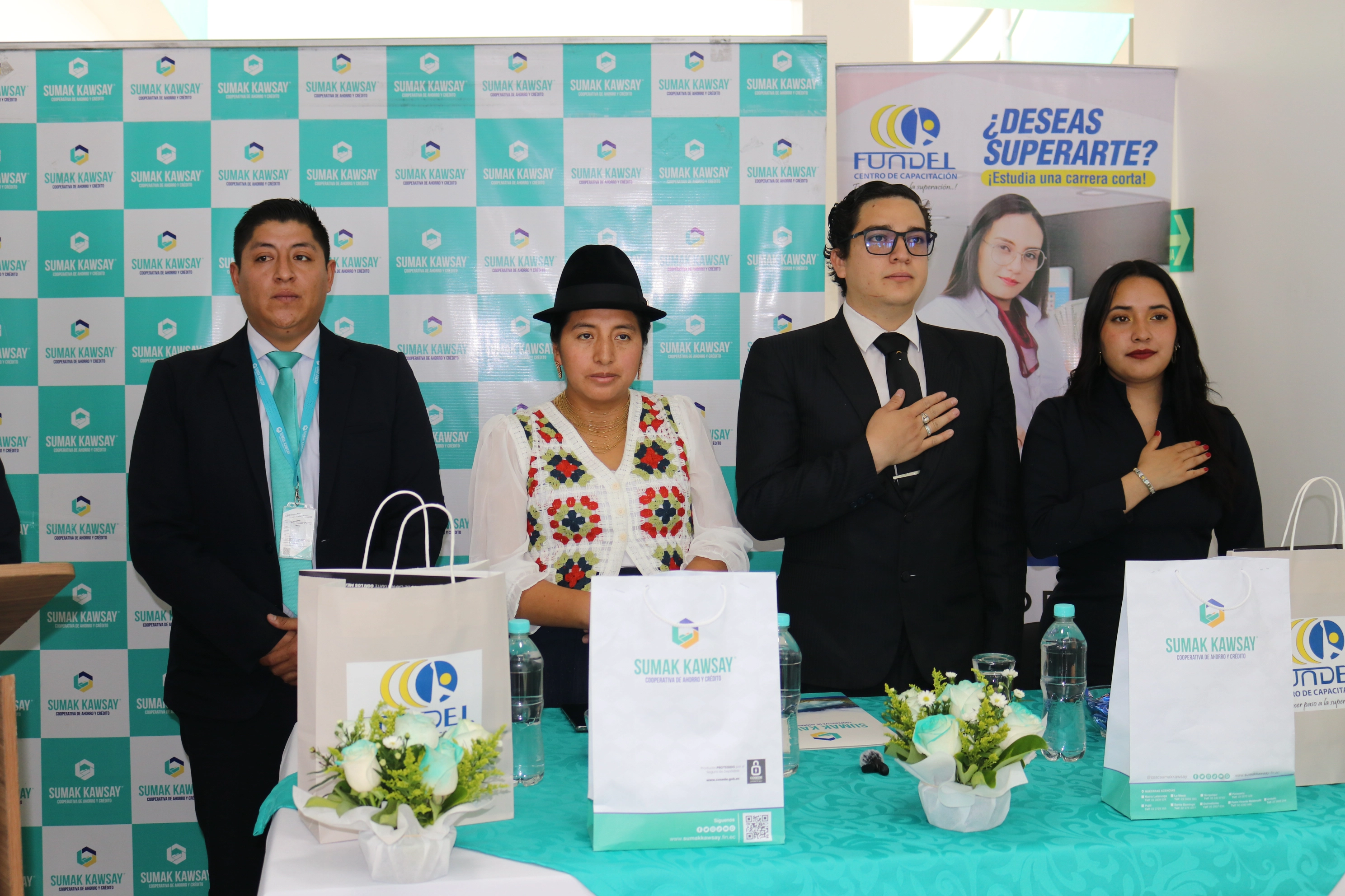 Sumak Kawsay y FUNDEL firma de convenio